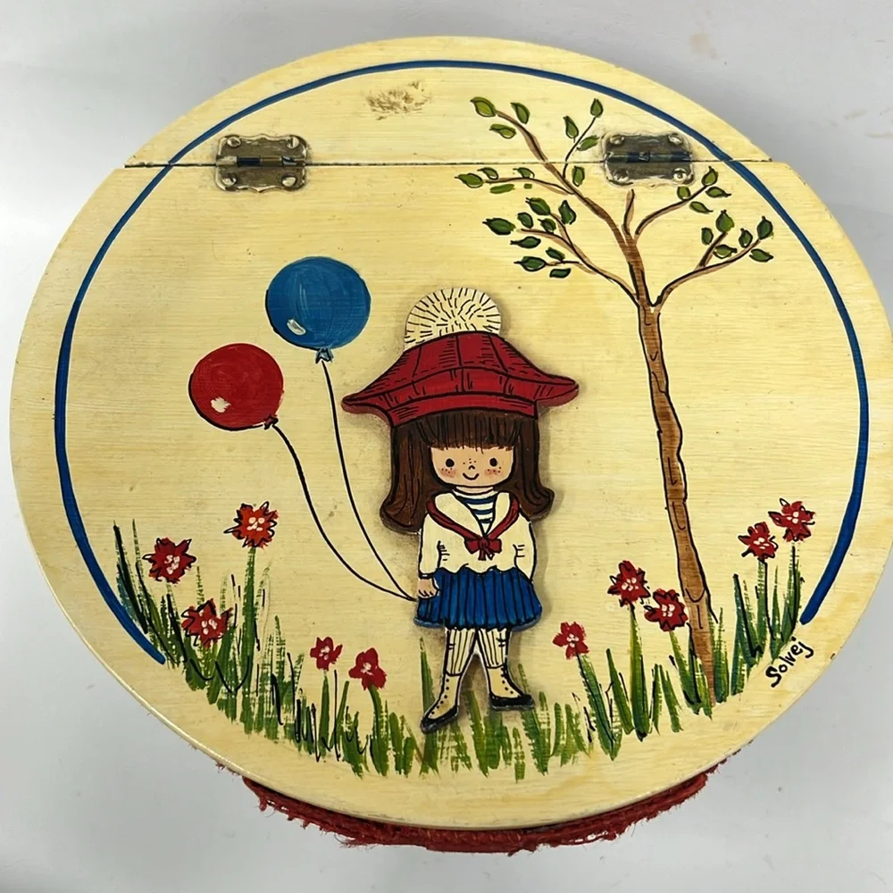 Vintage Apple Basket HandPainted Hinged Wood‎ Lid